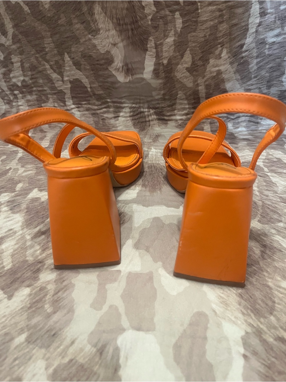 Platform heels - Picture 2 of 7